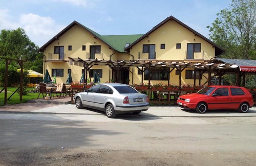 Arad House | Pensiunea Lunca