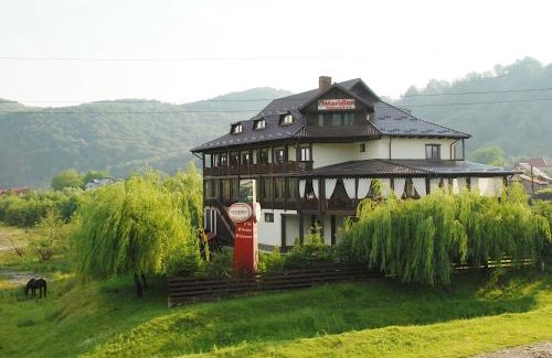 Oestii Paminteni House | Pensiunea Meridian