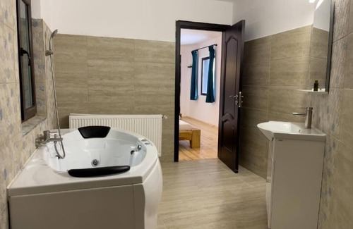 Dorna Candrenilor House | Pensiunea Poiana Izvoarelor