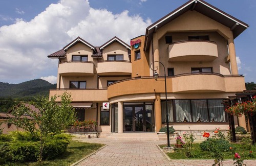 Viisoara House | Pensiunea Roua