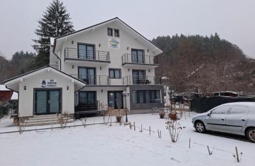 Calimanesti House | Pensiunea Silver