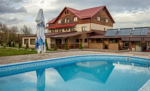 Ciurila House | Pensiunea Victoria