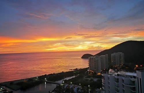 Urb Plenomar Apartment | PENTHOUSE con Vista y Salida Directa al Mar