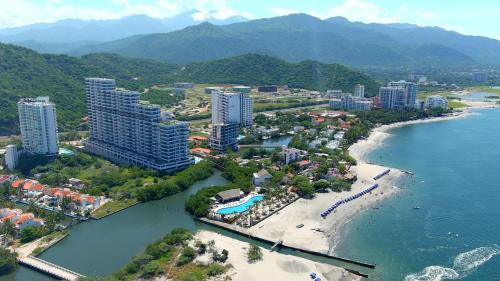 Urb Plenomar Apartment | PENTHOUSE con Vista y Salida Directa al Mar