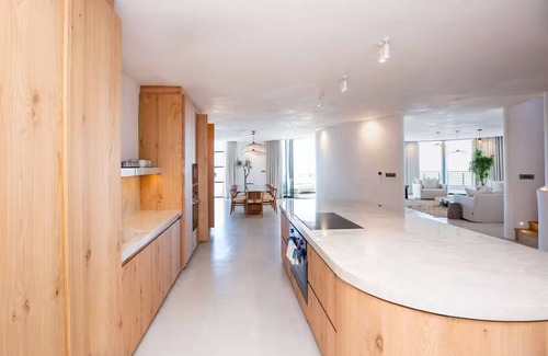 Durban Apartment | Penthouse Four Bedroom Apartment Seaview