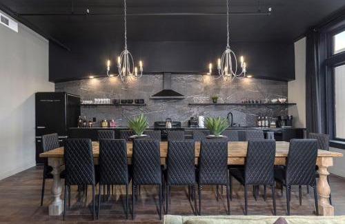 Downtown Louisville Apartment | Penthouse Grand Executive Suite