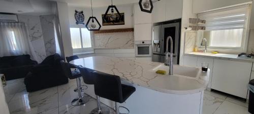 Ramat Gan Apartment | Penthouse in Ramat Gan Next to Sheba Hospital