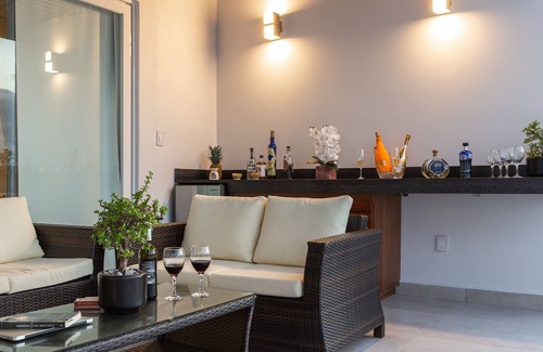 Tankah Apartment | Penthouse Jungle Suite 402PH Pool Hot Tub BBQ