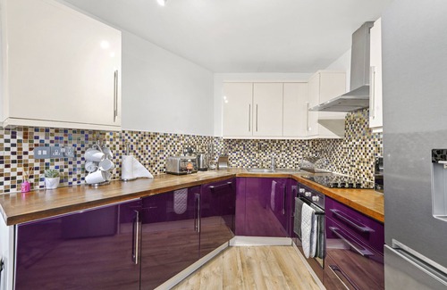 Bristol Floating Harbour Apartment | Penthouse on Bristol's Harbourside - Sleeps 10