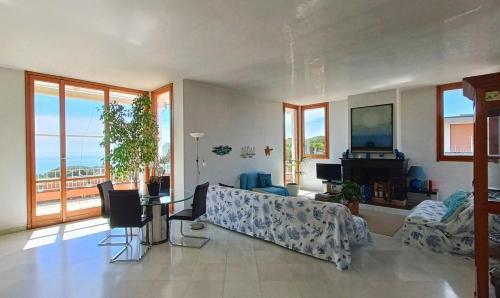 Arenzano Apartment | Penthouse - Pineta di Arenzano