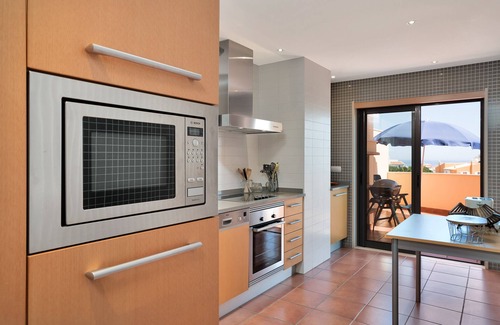 Olhos D'Agua Apartment | 'Penthouse-Oceanus' sea view with swimming pool, in the residence Oceanus-Jardim.
