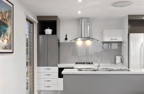 Scarborough Apartment | Penthouse - Scarborough beach break holidays
