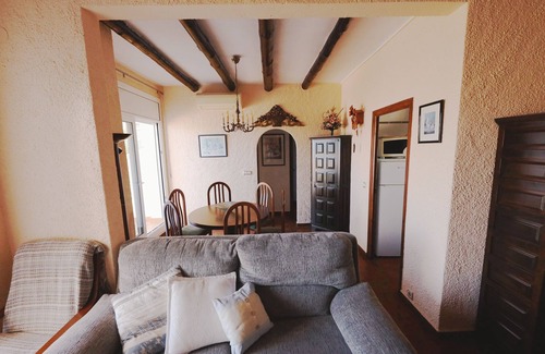 Llanca Apartment | Penthouse, terrace 45 m2 with barbecue and a postcard in front of the eyes!