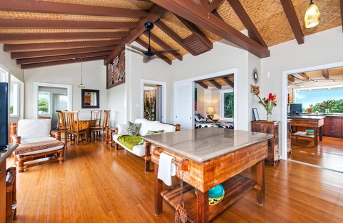 Lanikai House | Penthouse View in Lanikai LANIKAI NUC 90/BB -0108 Most comfortable for 2 or 3.