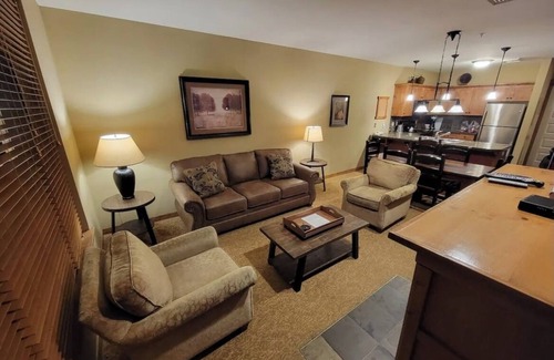 Kellogg Condo | Penthouse w/Mountain Views and Fireplace. Roof Top and Ground Hot Tubs!