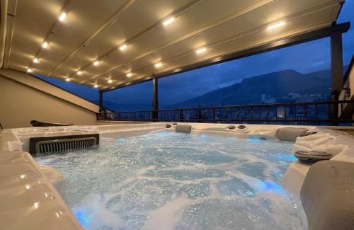 Mostar Old Town Apartment | Penthouse with Old bridge view and jacuzzi