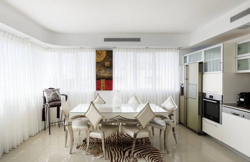 Old North Apartment | Penthouse with Terrace & Panoramic View by FeelHome