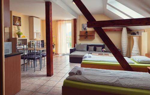 Nemsova House | Penzión Fox