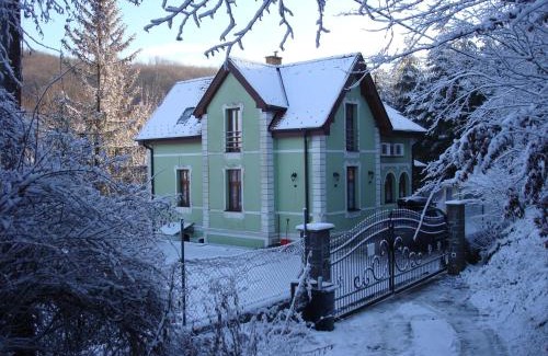 Sever House | Penzión Zlatý Jeleň