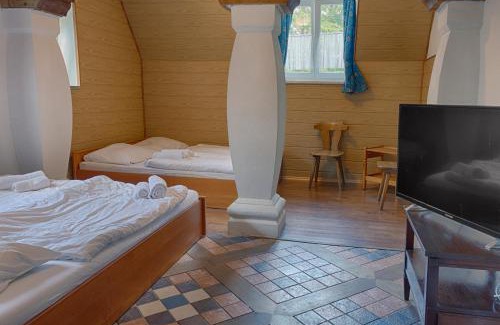 Milovy Hotel | Penzion Gaudeamus