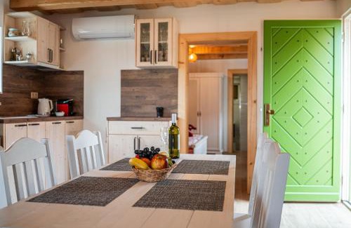 Pavlov House | Penzion Mája