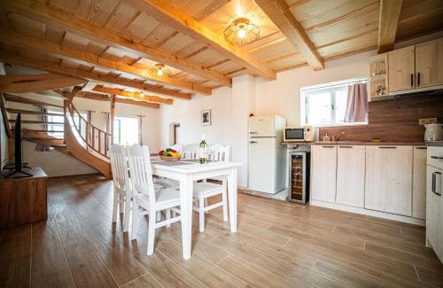 Pavlov House | Penzion Mája