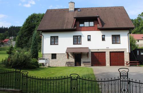 Bedrichov House | Penzion Mühl