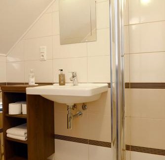 Mnisek pod Brdy House | Penzion Marjána