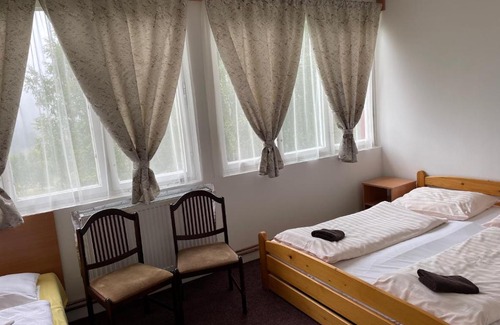 Hora Svate Kateriny House | Penzion Na Srubech