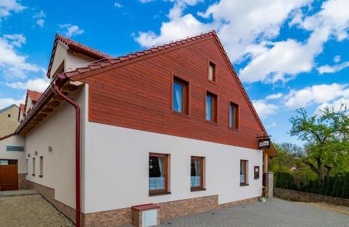 Dobrinsko House | Penzion Pastouška s pohostinstvím