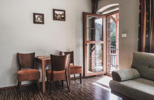 Jindrichov House | Penzion Trojkámen