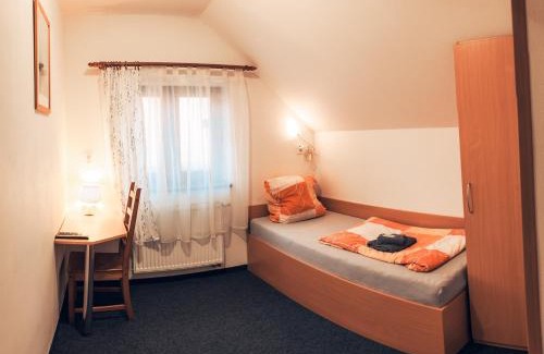 Knezeves House | Penzion V Maštali