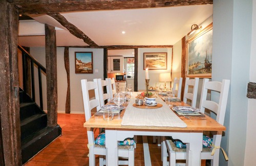 Petworth Cottage | PEPPERMINT COTTAGE, pet friendly, with open fire in Petworth