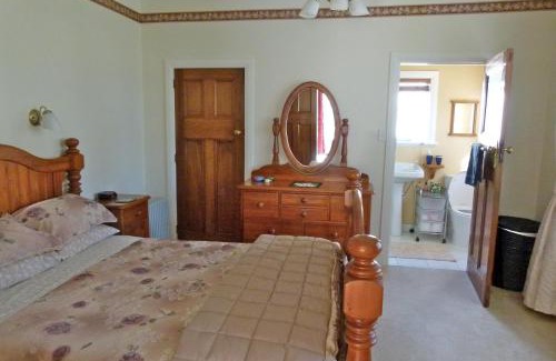 Nelson Bed & Breakfast | Peppertree Bed & Breakfast