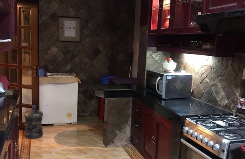 Dhaka House | per night/monthly 3200sqft full furnished apartment antique furniture gulshan