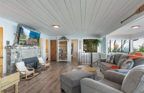 Camano Island House | Perch - Breezy Point Hideout