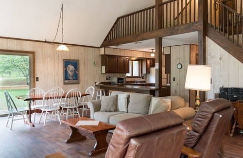 Branch Cabin | Pere Marquette River Fishing Cabin 2