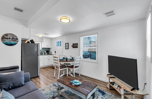 Wall House | Perfect 2BR Hideaway Just 3.5 Blocks to Beach & Boards | Fire Pit, Grill, Relax