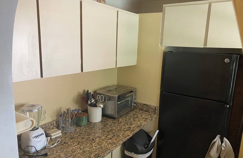 Casselberry Apartment | Perfect apartment with AC. Rest pool side underneath a gazebo. Free WiFi!