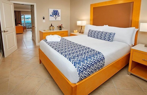 Philipsburg Hotel | Perfect Beach Getaway! 3 Units, Free Parking, Full Kitchens, Outdoor Pools!