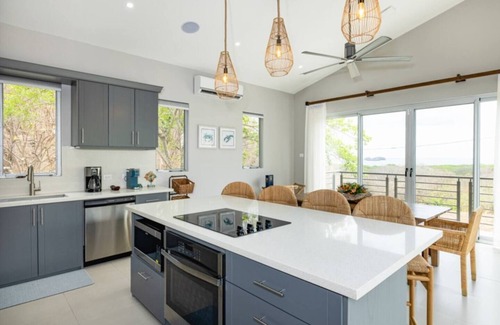 Panama Beach House | Perfect Brand New Family Vacation Home at Hermosa Beach