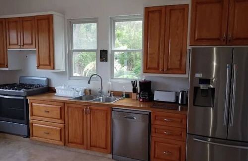 Calivigny Villa | Perfect Family/Friends Reunion Retreat 5 Bedroomsnn