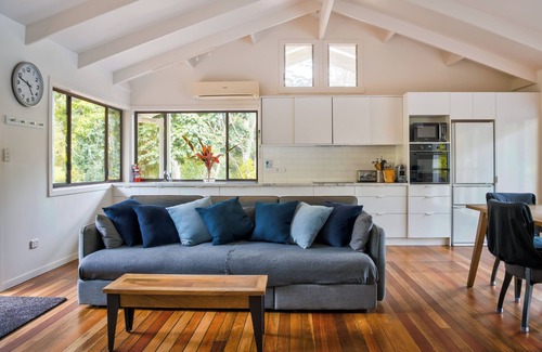 Upper Coopers Creek Cottage | Perfect for 2 Couples: Two PRIVATE Homes w/Pool & Creek in the Byron Hinterland