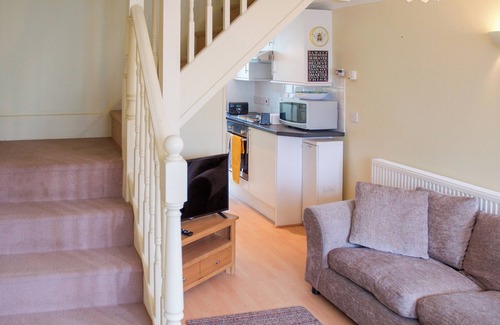 Ryde Cottage | Perfect for a family of four.