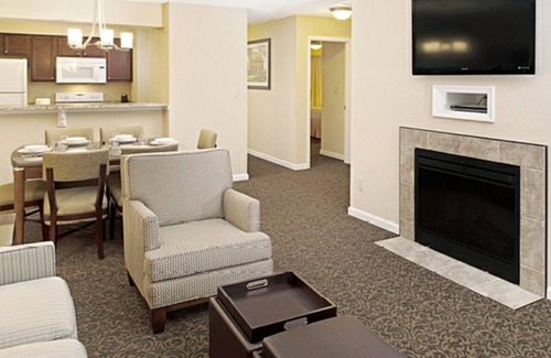 Berkeley Condo | Perfect for large groups. 8BDR/8BA package in Historic Powhatan Resort.
