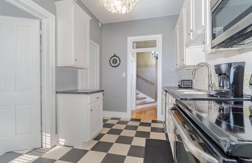 Gettysburg Apartment | Perfect Location: Historic Downtown Guesthouse