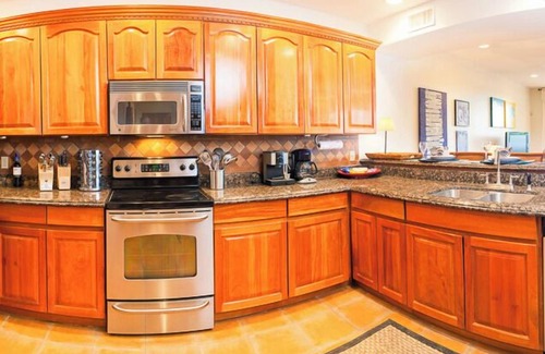 Half Moon Bay House | Perfect Location Overlooking the Sea in West End