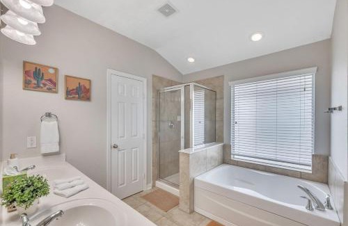 Spring Shadows House | Perfect location, Quiet, Concerts, Hospitals, Sports