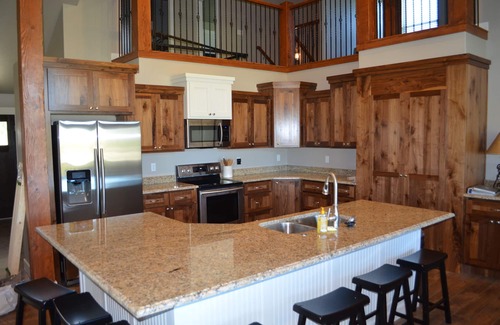 Garden City House | PERFECT LOCATION-Walking distance to beach, restaurants, pickleball, activities!