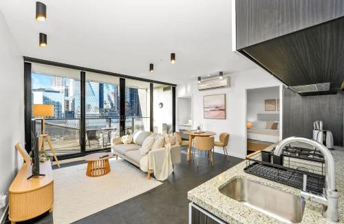 Docklands Apartment | Perfect Melbourne CBD Apt on La Trobe with parking